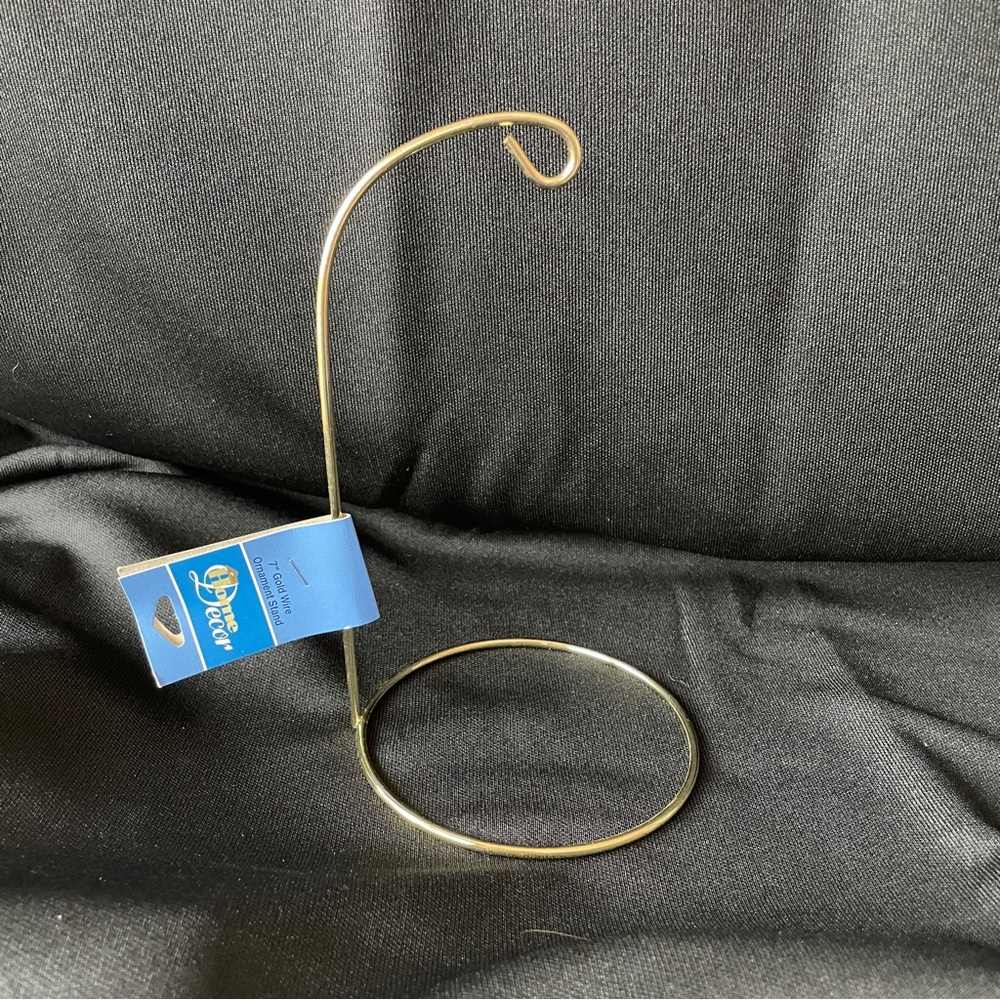 Darice Gold Ornament Holder Stand